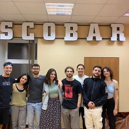 Escobars Backpackers Hostel รีกา ภายนอก รูปภาพ