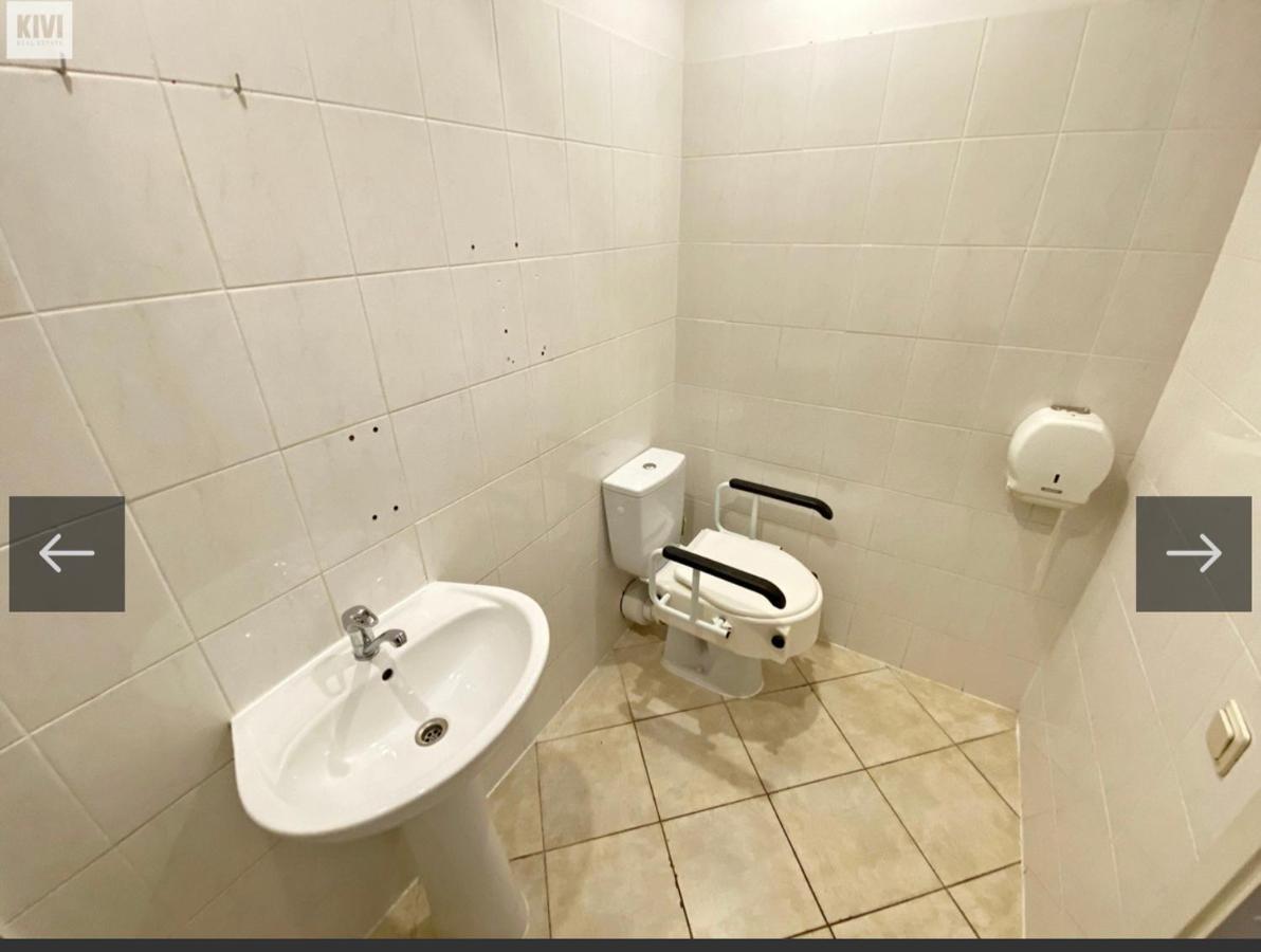 Escobars Backpackers Hostel รีกา ภายนอก รูปภาพ