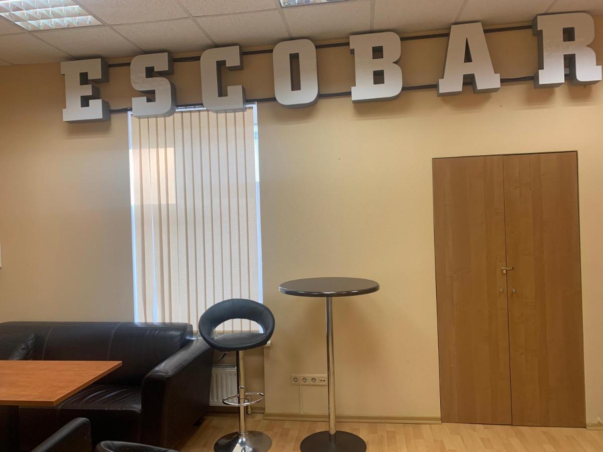 Escobars Backpackers Hostel รีกา ภายนอก รูปภาพ